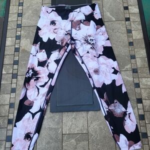 Calvin Klein Performance Black & Pink Floral Ankle Leggings Size M Summer Run